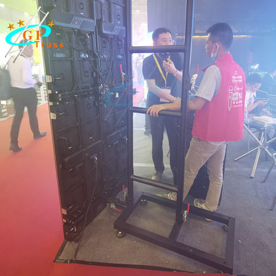 O fardo da tela do diodo emissor de luz do evento moeu o empilhamento do sistema de apoio para armários